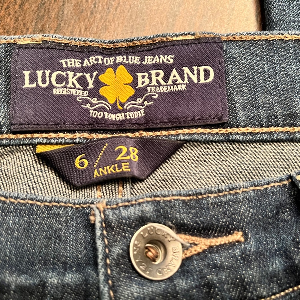 Lucky Brand Sweet and Low size 6 jeans - Picture 2 of 4